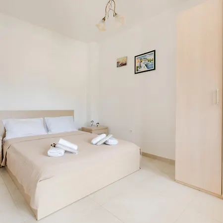 Delmare Delia Maisonette *